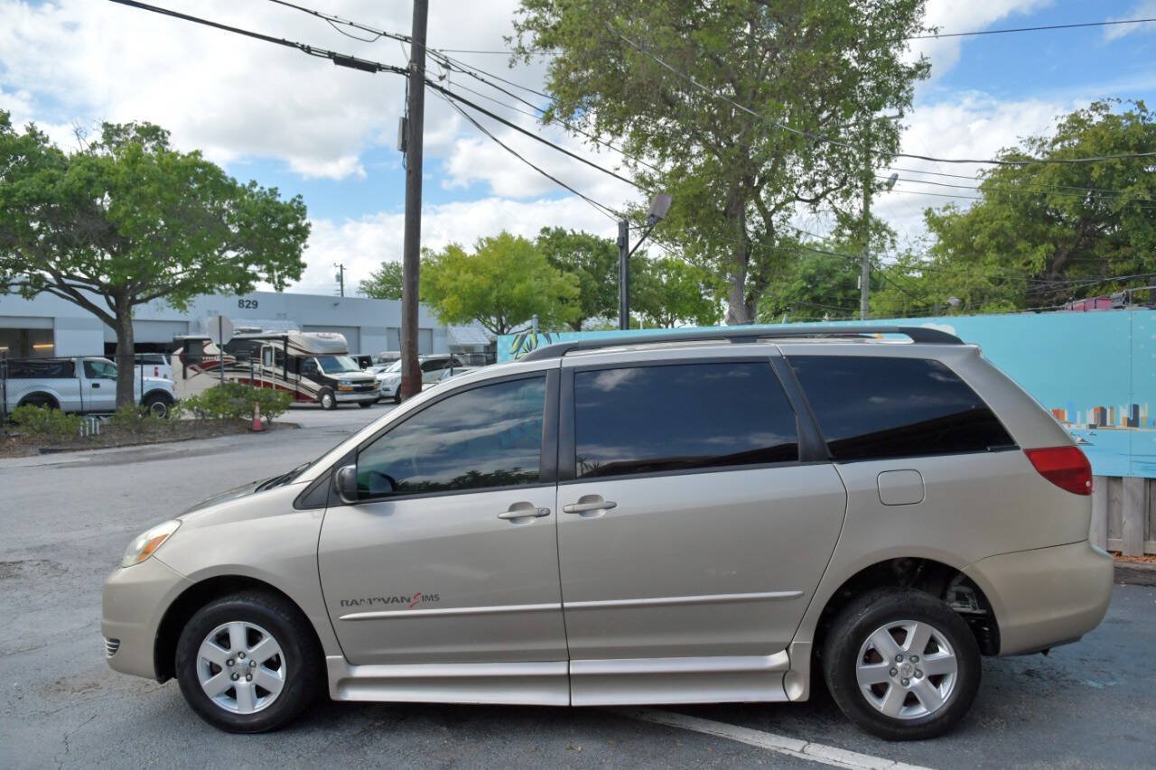Used 2005 Toyota Sienna LE w/ Assistance Pkg 2 FWD image 8