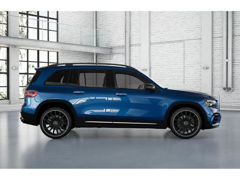 New 2025 Mercedes-Benz GLB 35 AMG 4MATIC image 16