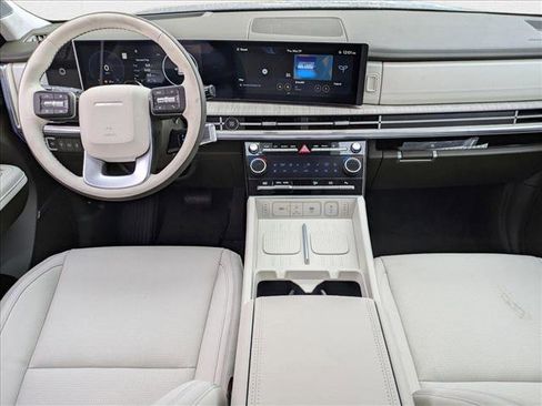 New 2025 Hyundai Santa Fe Calligraphy image 15