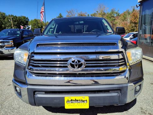 Used 2017 Toyota Tundra SR5 image 3