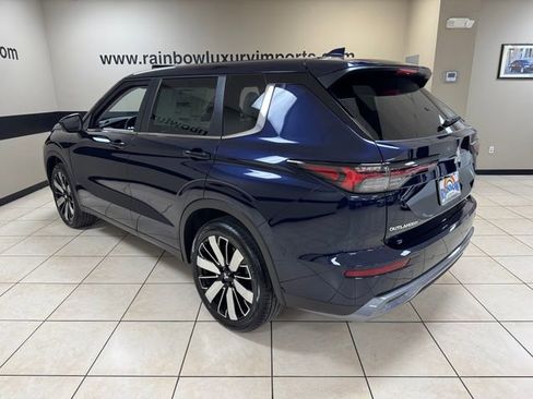 New 2026 Mitsubishi Outlander SE image 4