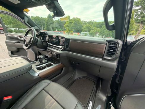 Used 2024 Chevrolet Silverado 1500 High Country w/ Midnight Edition AWD/4WD image 30