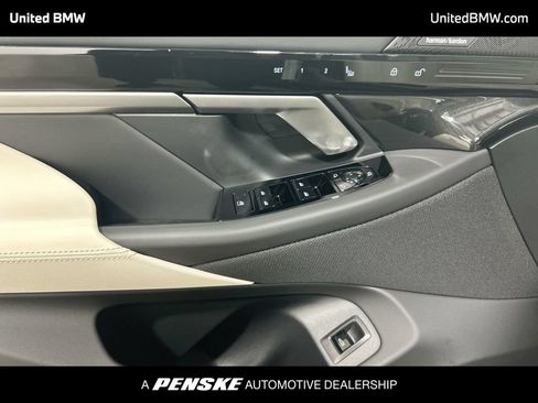 Used 2026 BMW 530i w/ M Sport Package RWD image 11