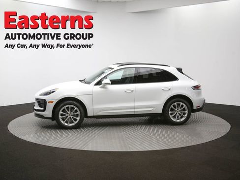Used 2023 Porsche Macan T w/ Premium Package Plus image 61
