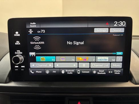 Used 2025 Honda Pilot TrailSport image 16