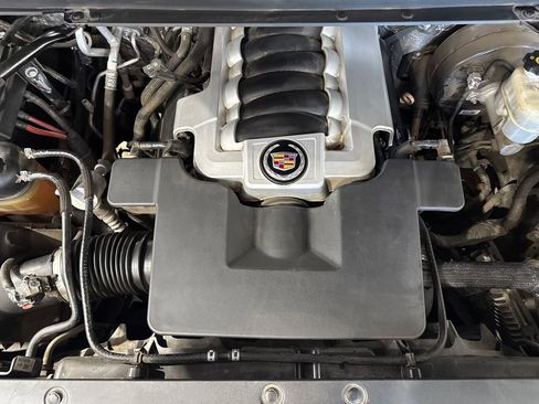 Used 2015 Cadillac Escalade Premium RWD image 47