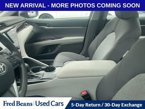Used 2020 Toyota Camry LE FWD image 12