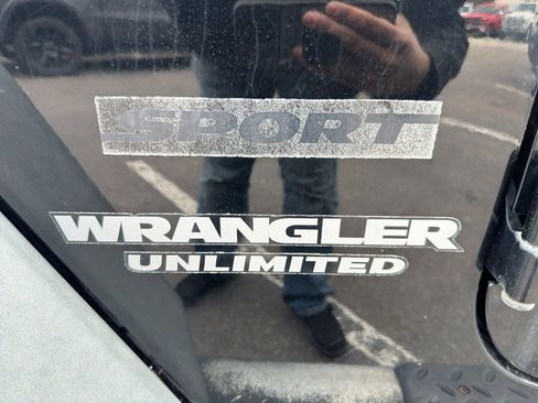 Used 2011 Jeep Wrangler Unlimited Sport AWD/4WD image 25