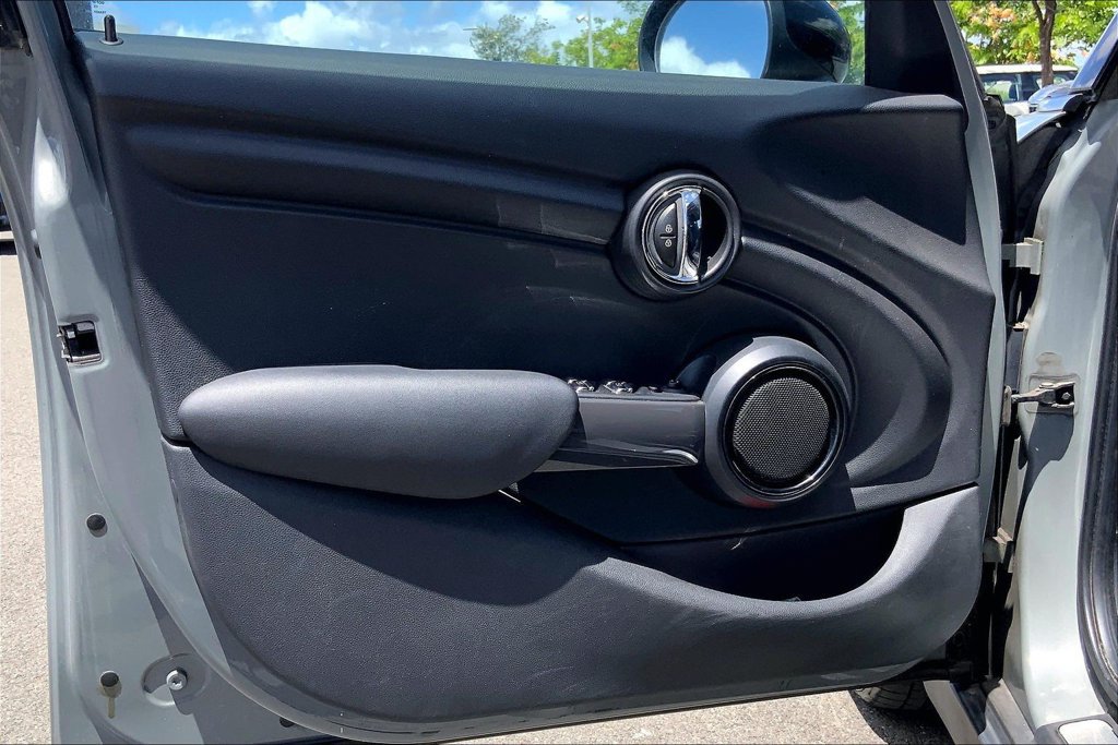 Used 2016 MINI Cooper 4-Door Hardtop FWD image 20