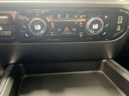 Used 2024 Chevrolet Silverado 3500 High Country w/ High Country Premium Package AWD/4WD image 20