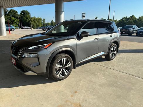 Used 2021 Nissan Rogue Platinum AWD/4WD image 2
