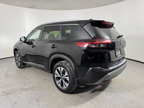 Used 2023 Nissan Rogue SV w/ SV Premium B Package image 8