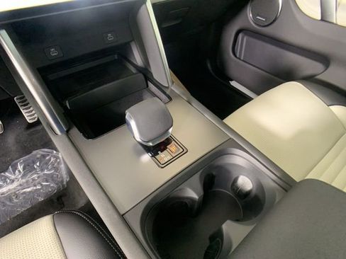 Certified 2025 Land Rover Discovery Sport Dynamic SE image 22