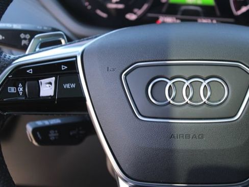 Used 2022 Audi e-tron GT Prestige w/ Prestige Package AWD/4WD image 18