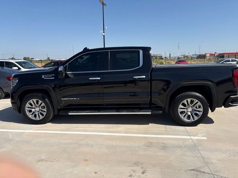 Used 2023 GMC Sierra 1500 Denali w/ Technology Package AWD/4WD image 5