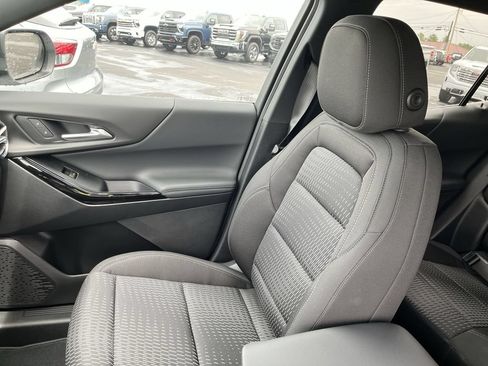 New 2026 Chevrolet Equinox LT w/ Safety and Technology Package FWD image 22