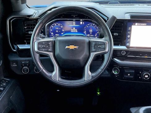Used 2022 Chevrolet Silverado 1500 LT w/ Texas Edition Plus AWD/4WD image 7