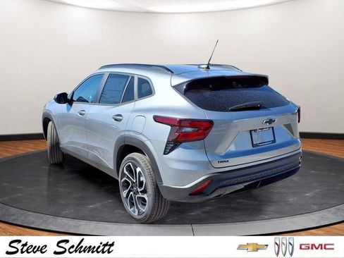 New 2026 Chevrolet Trax RS w/ Driver Confidence Package FWD image 3