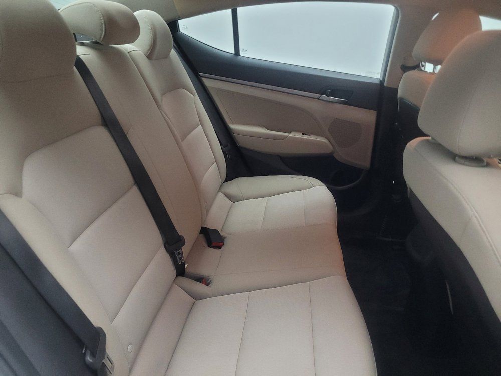 Used 2018 Hyundai Elantra SE FWD image 19