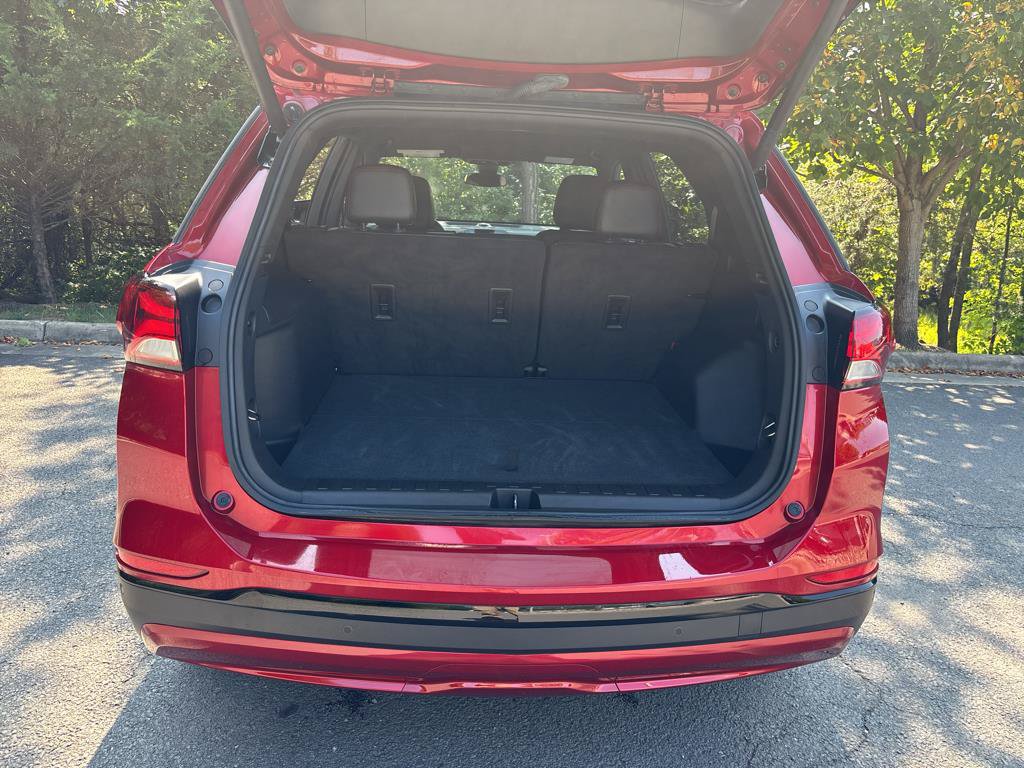 Used 2024 Chevrolet Equinox RS w/ RS Leather Package FWD image 27