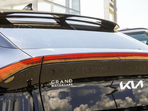 Used 2023 Kia EV6 GT AWD/4WD image 14
