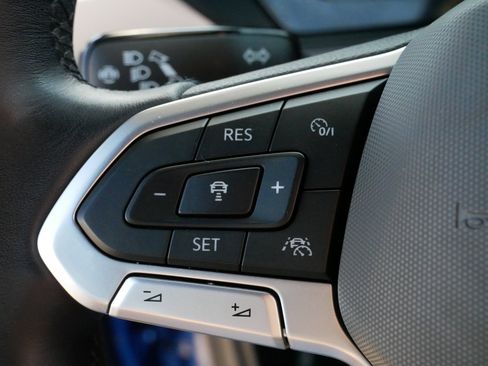 Certified 2024 Volkswagen Jetta Sport image 25