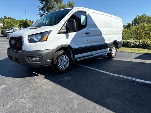 Used 2024 Ford Transit 250 Low Roof w/ Exterior Upgrade Package RWD image 31