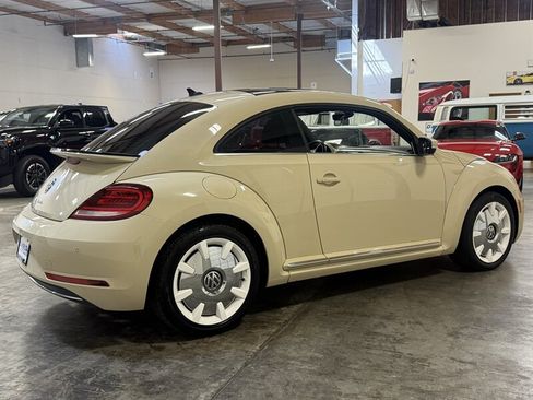 Used 2019 Volkswagen Beetle 2.0T Final Edition SEL FWD image 8