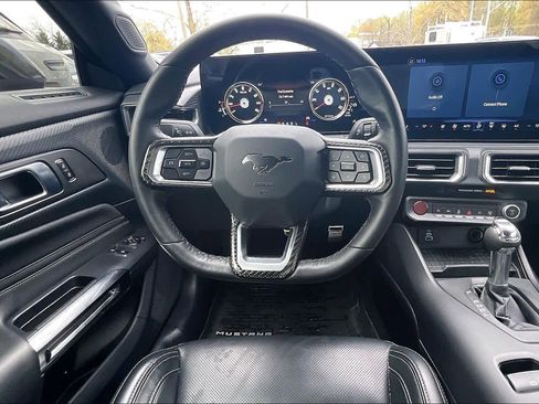 Used 2024 Ford Mustang Premium image 5