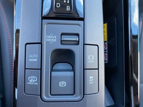 New 2025 Toyota Prius Plug-In Hybrid image 48