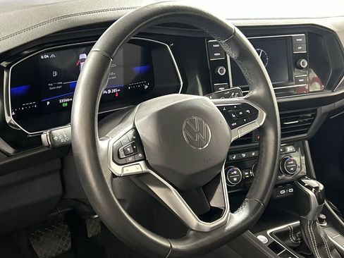 Used 2024 Volkswagen Jetta SE image 12