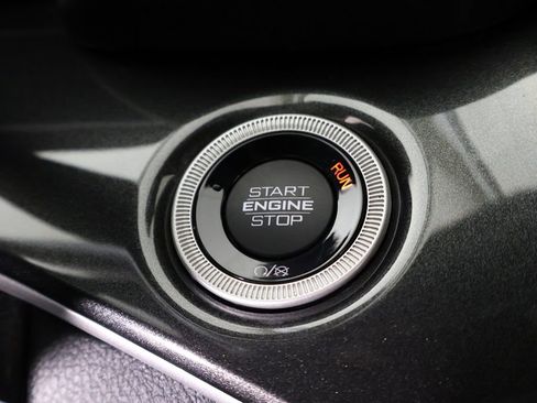 Used 2023 Jeep Grand Cherokee L Laredo image 42