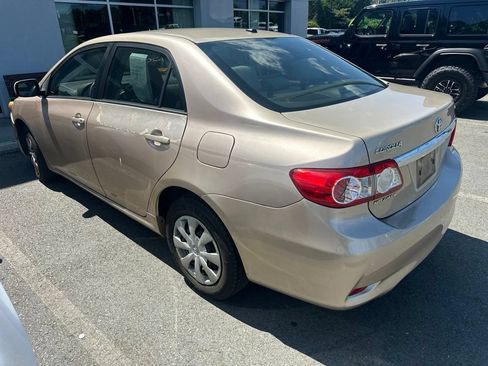 Used 2011 Toyota Corolla LE FWD image 6