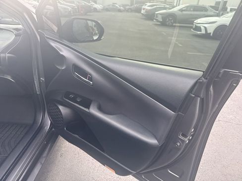 Used 2022 Toyota Prius LE FWD image 16