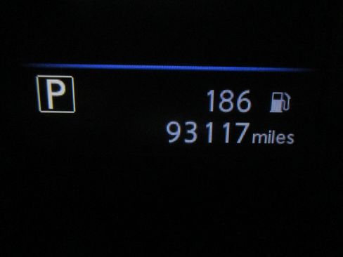 Used 2020 Nissan Rogue SL w/ Premium Package image 25