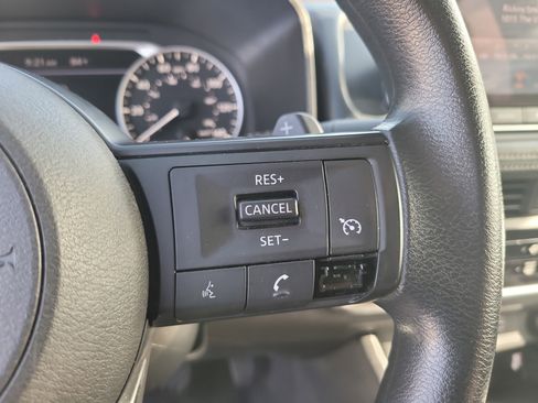 Used 2023 Nissan Rogue S FWD image 28