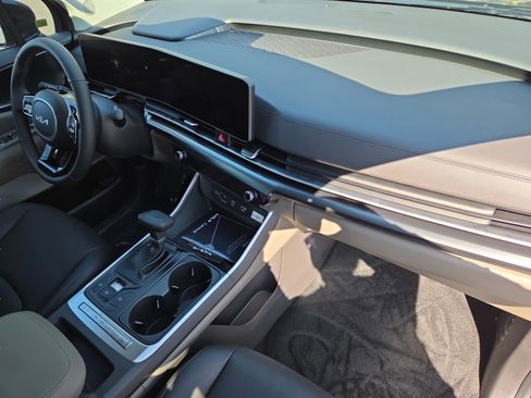 New 2026 Kia Carnival FWD image 21