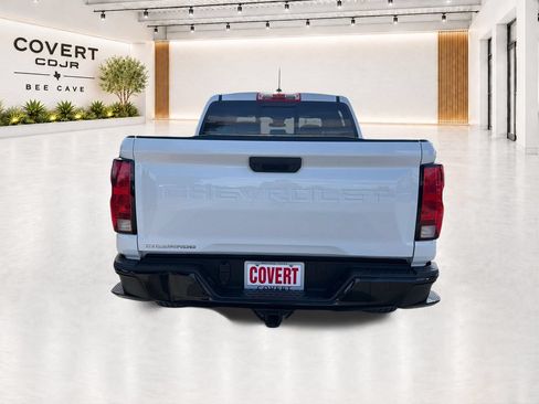 Used 2024 Chevrolet Colorado W/T RWD image 10