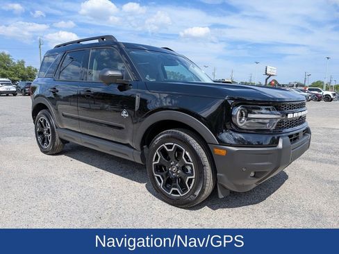 Used 2025 Ford Bronco Sport Outer Banks w/ Outer Banks Tech Package+ image 2