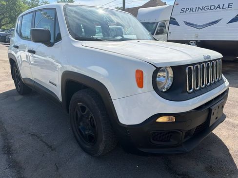 Used 2015 Jeep Renegade Sport w/ Power & Air Group FWD image 3
