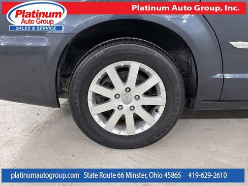 Used 2013 Chrysler Town & Country Touring image 51