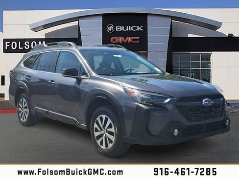 Used 2023 Subaru Outback Premium AWD/4WD image 1