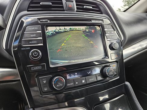 Used 2017 Nissan Maxima SR w/ Midnight Edition FWD image 25