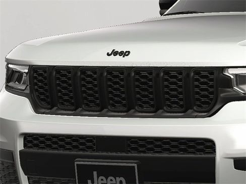 New 2024 Jeep Grand Cherokee L Altitude image 14
