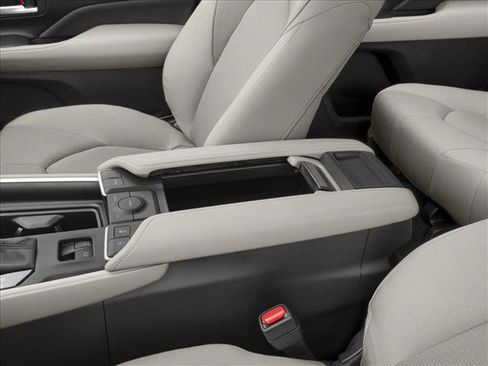 New 2026 Toyota Grand Highlander FWD image 10