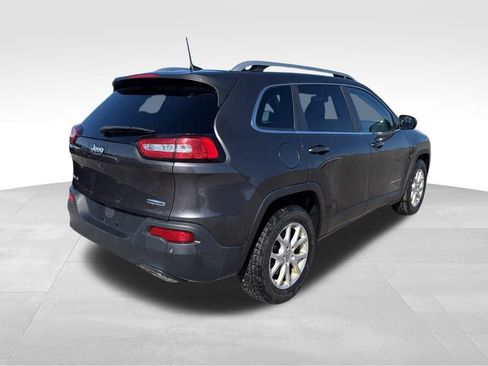 Used 2017 Jeep Cherokee Latitude w/ Safety/Convenience Group image 7