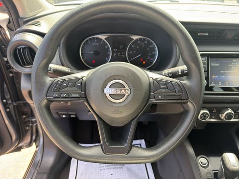 Used 2023 Nissan Kicks S w/ Interior Electronics Package FWD image 5