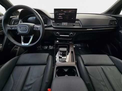 Used 2024 Audi Q5 e Premium Plus w/ Premium Plus Package AWD/4WD image 10