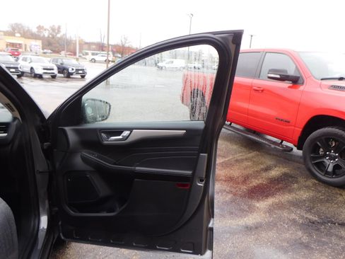 Used 2021 Ford Escape SEL image 29