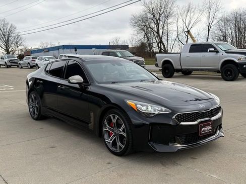 Used 2019 Kia Stinger GT2 image 21